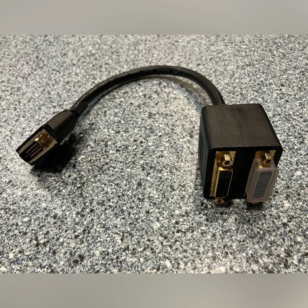 StarTech.com 1ft DVI Splitter Cable - M/F DVI-D to 2x DVI-D Dual Video Splitter
